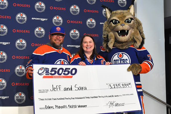 Prize winners with cheque