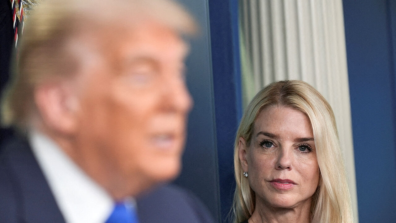 President Trump and Pam Bondi hold a press conference