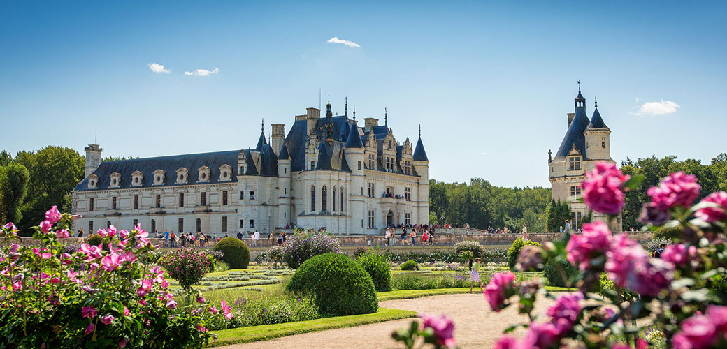 Châteaux, Rivers & Wine