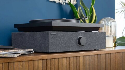 This Minimalist Turntable Speaker Just Got a Significant Hi-Fi Upgrade