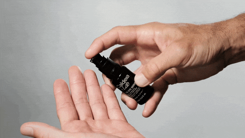 Application of The Eye Serum