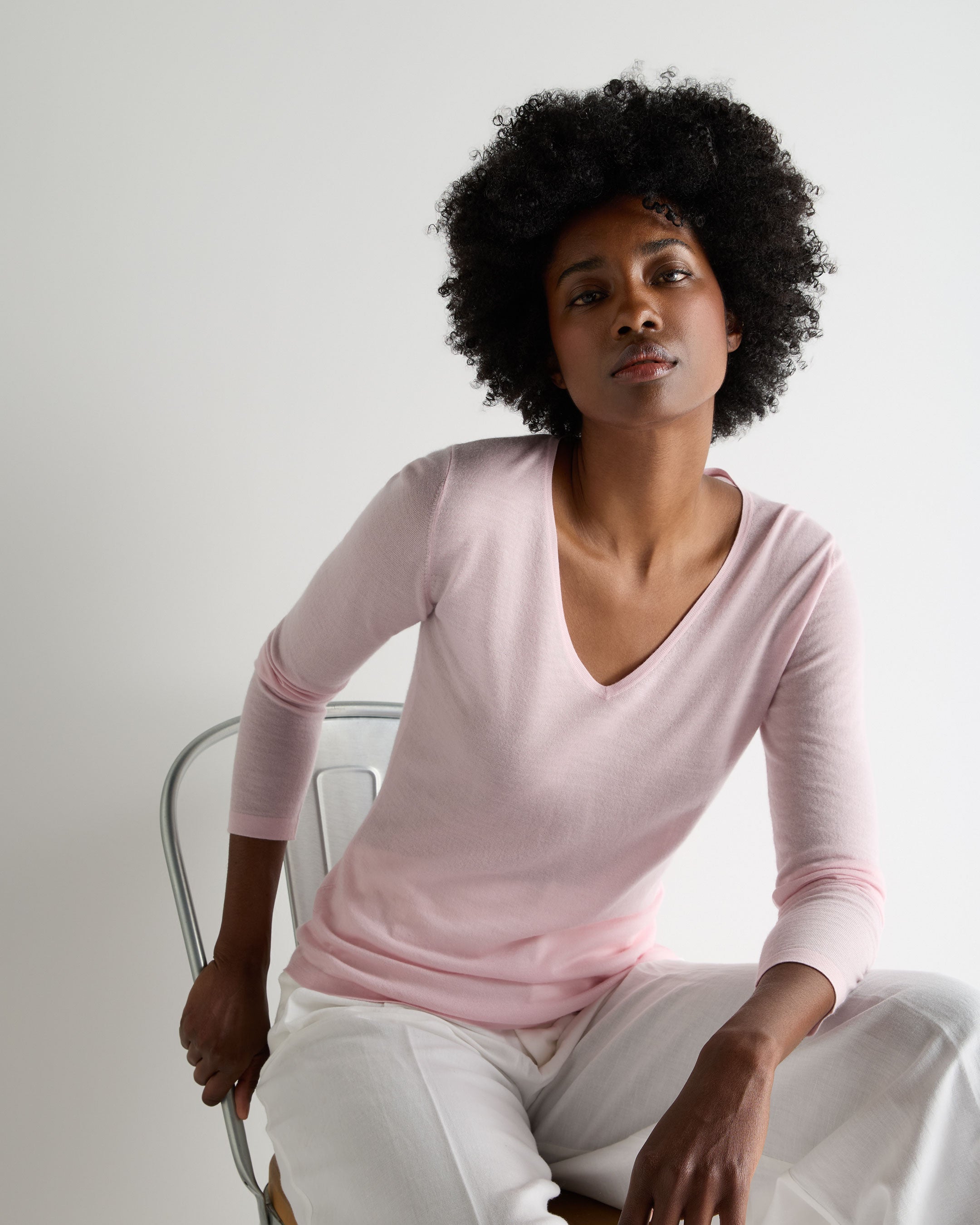 Image of Women's Imogen Superfine Cashmere V Neck Sweater Rosewater Pink