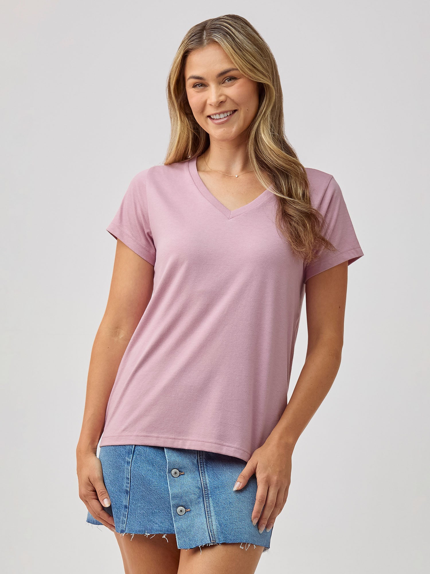 Image of Women's Chalk Pink V-Neck
