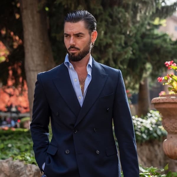 Suit without a pocket square