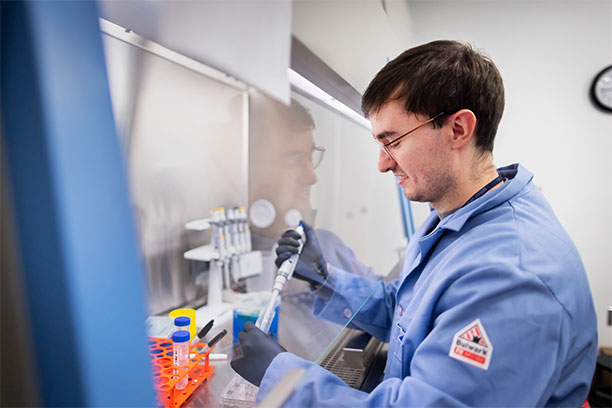 Marshall Padilla, former postdoctoral fellow in the Mitchell lab at Penn Engineering.