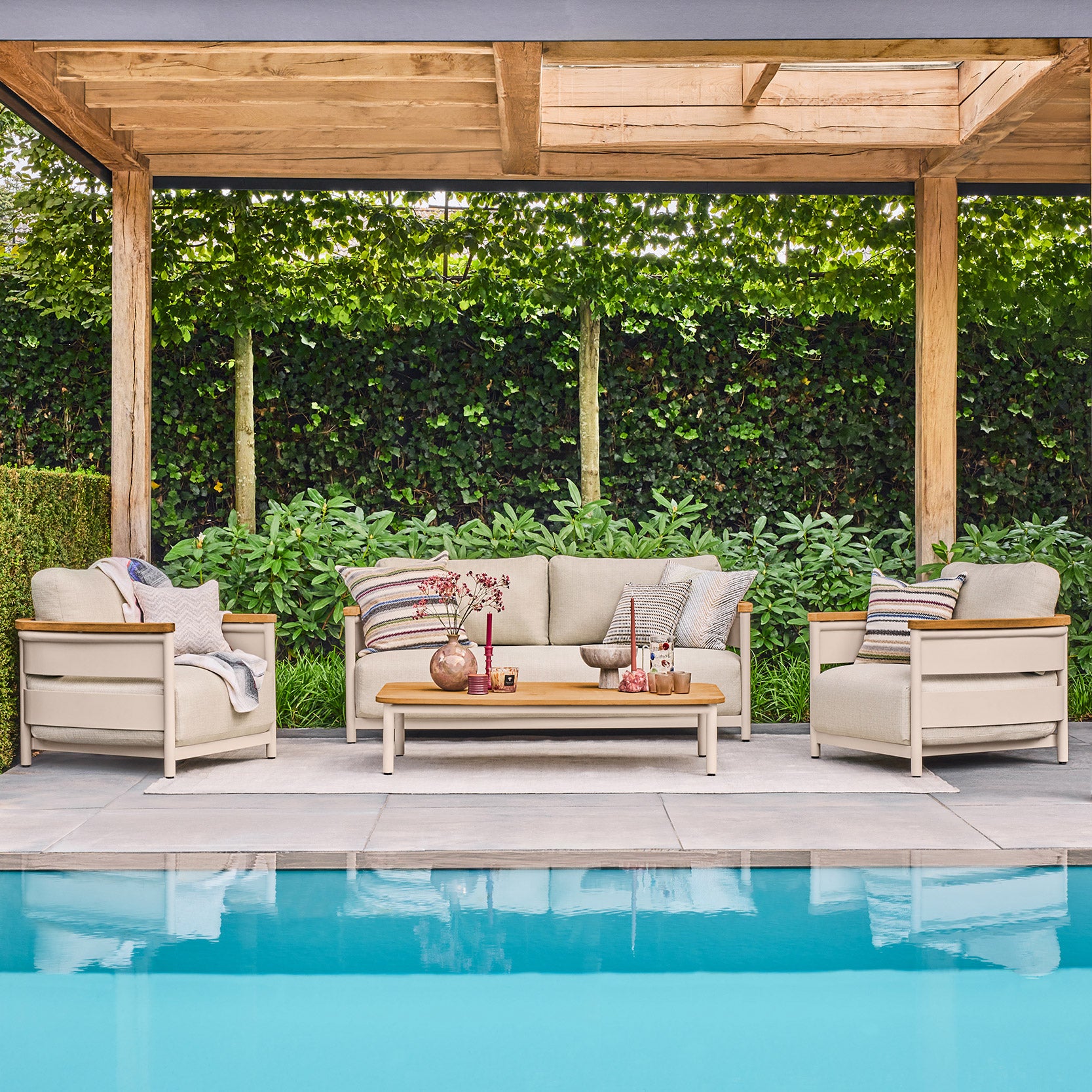 Wadi 4-Piece Outdoor Patio Sofa Set