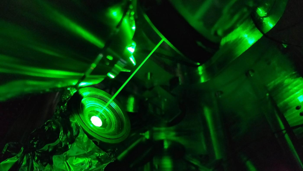 A laser that can improve cryo-electron tomography images. (Credit: Fitzpatrick lab).