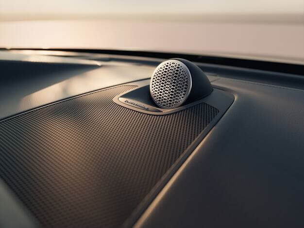 Refreshed Volvo XC60 interior