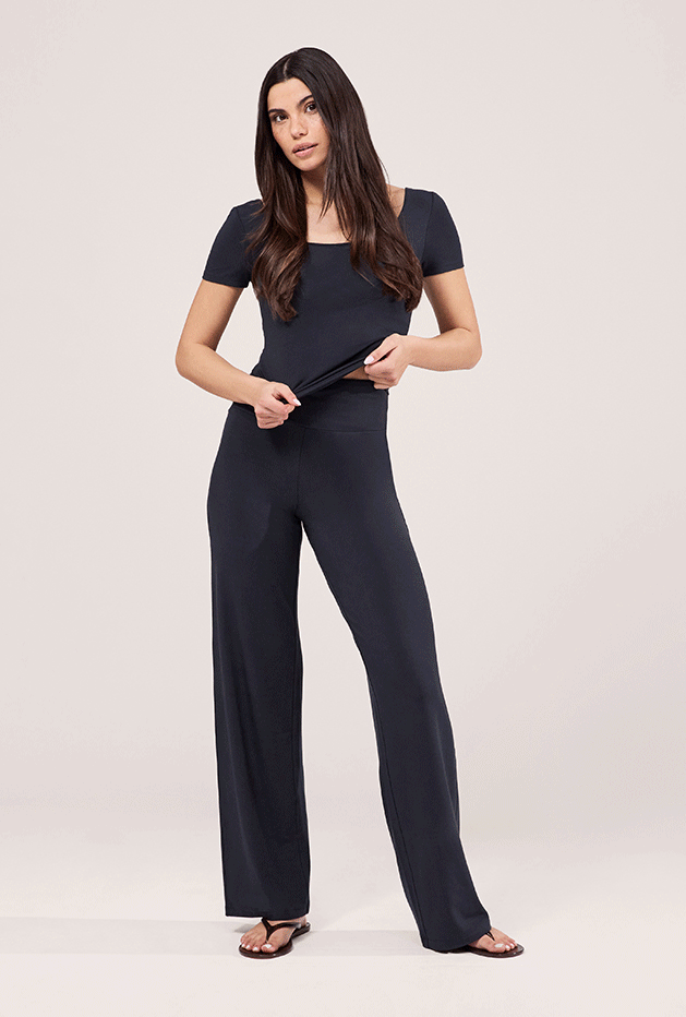 LIGHTWEIGHT TOP AND TROUSERS