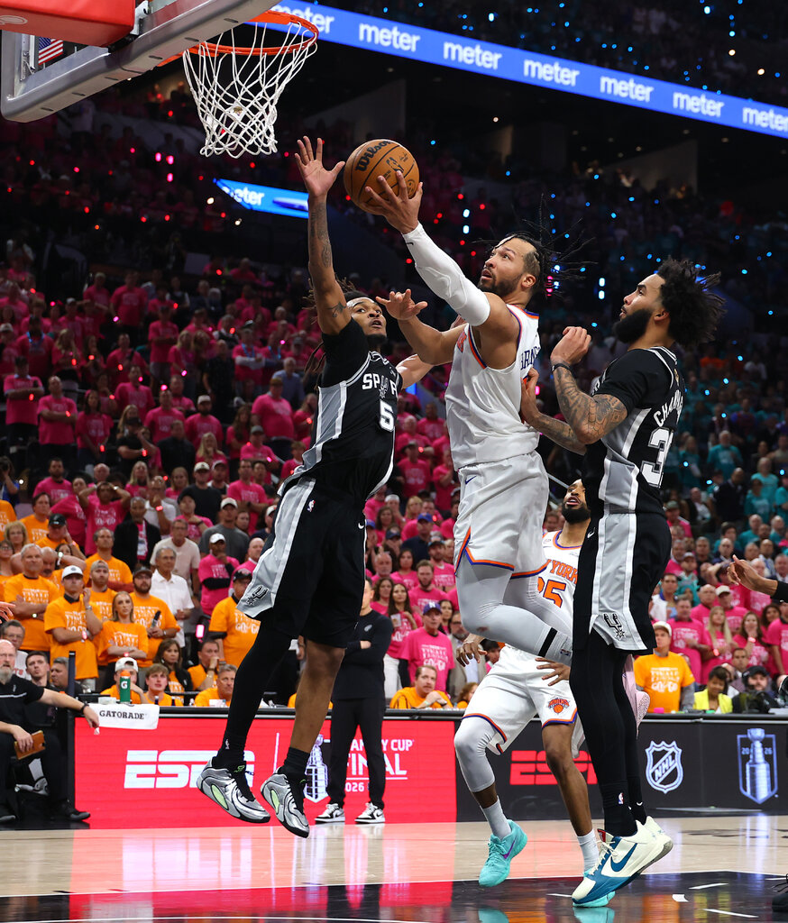 Jalen Brunson of the New York Knicks shoots a basketball during Game 1 of the N.B.A. finals against the San Antonio Spurs.