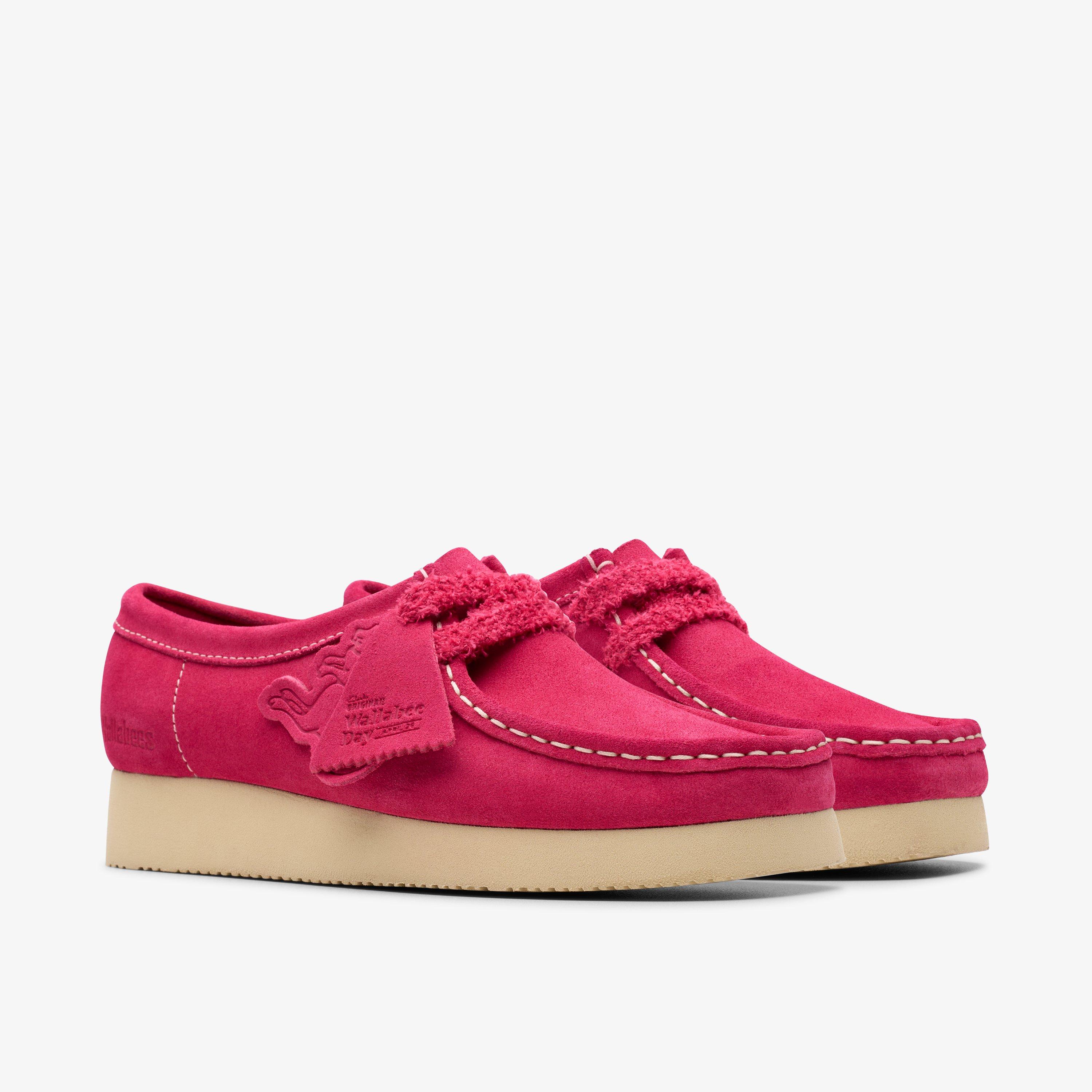 Wallabee. 2604 Bright Pink Suede