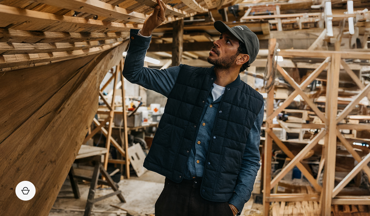 Women's Lapwing Insulated Jacket in Black | Finisterre