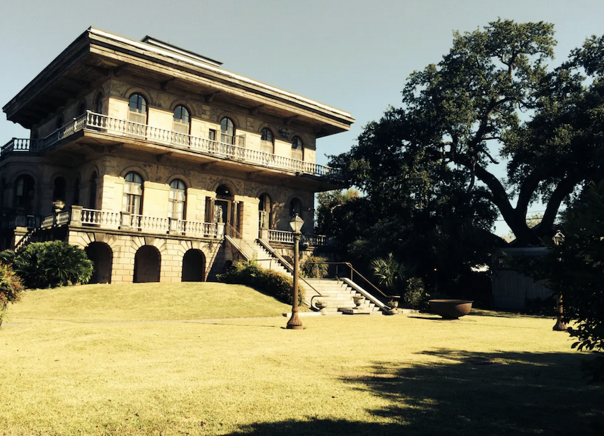 The Luling Mansion 