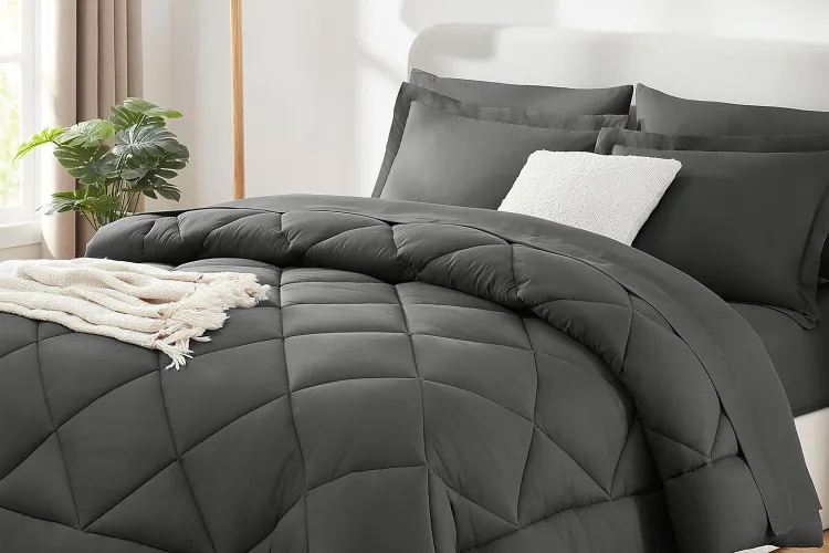 Only Prime Members Can Snag a Comforter Set That Provides ‘Warmth Without the Weight’ for $30