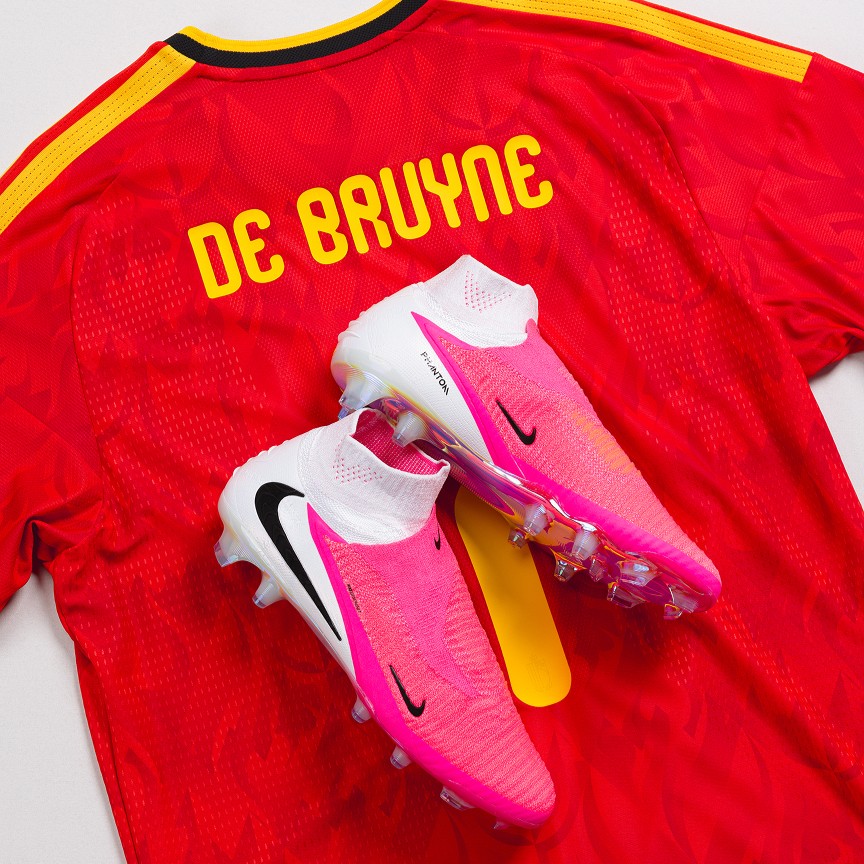 Shop De Bruyne cleats & jerseys