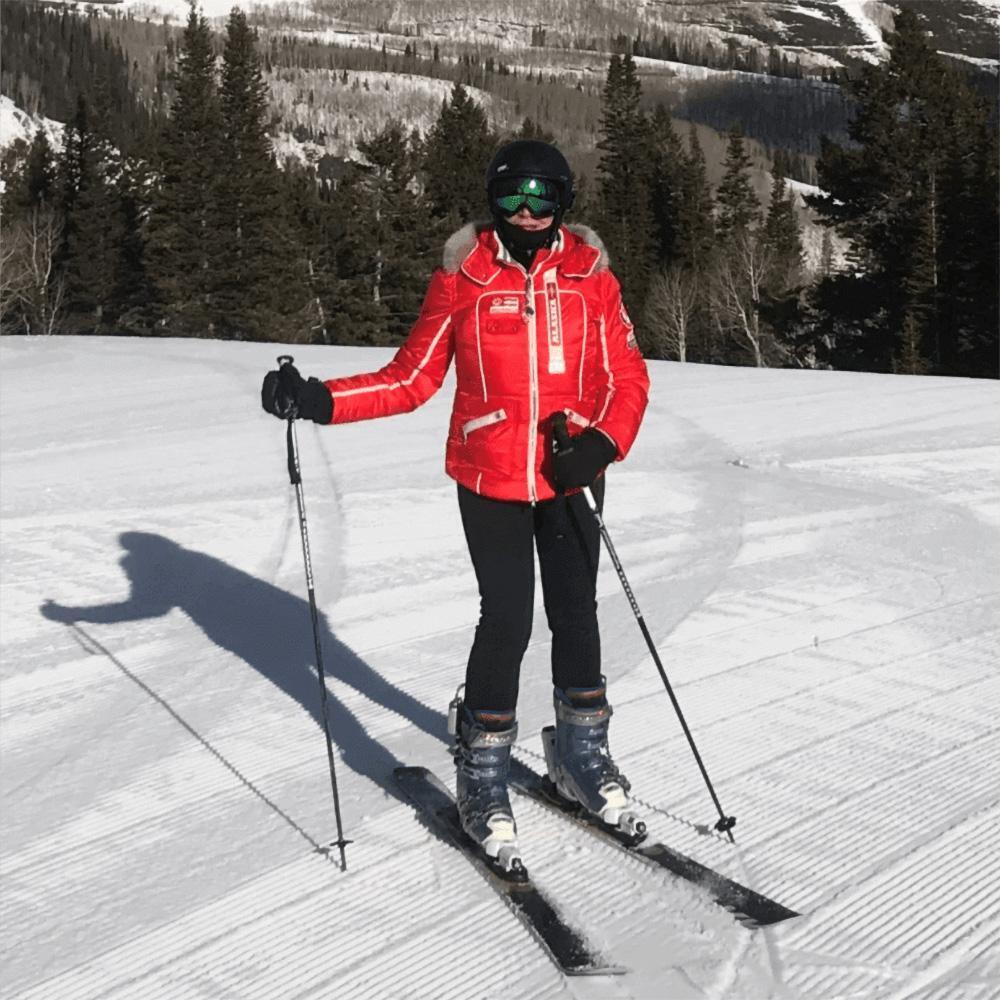 Dienna Lehner, post-transplant, having fun on the slopes.