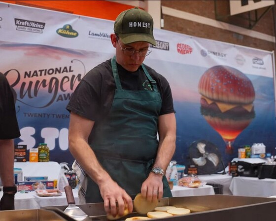 TOM COOKING AT THE FINAL
