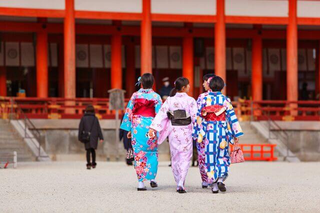Locals in traditional dresses