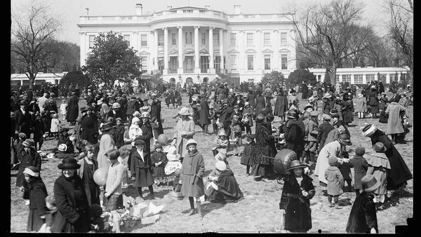 crowd on White House lawn for 1923 Easter Egg Roll