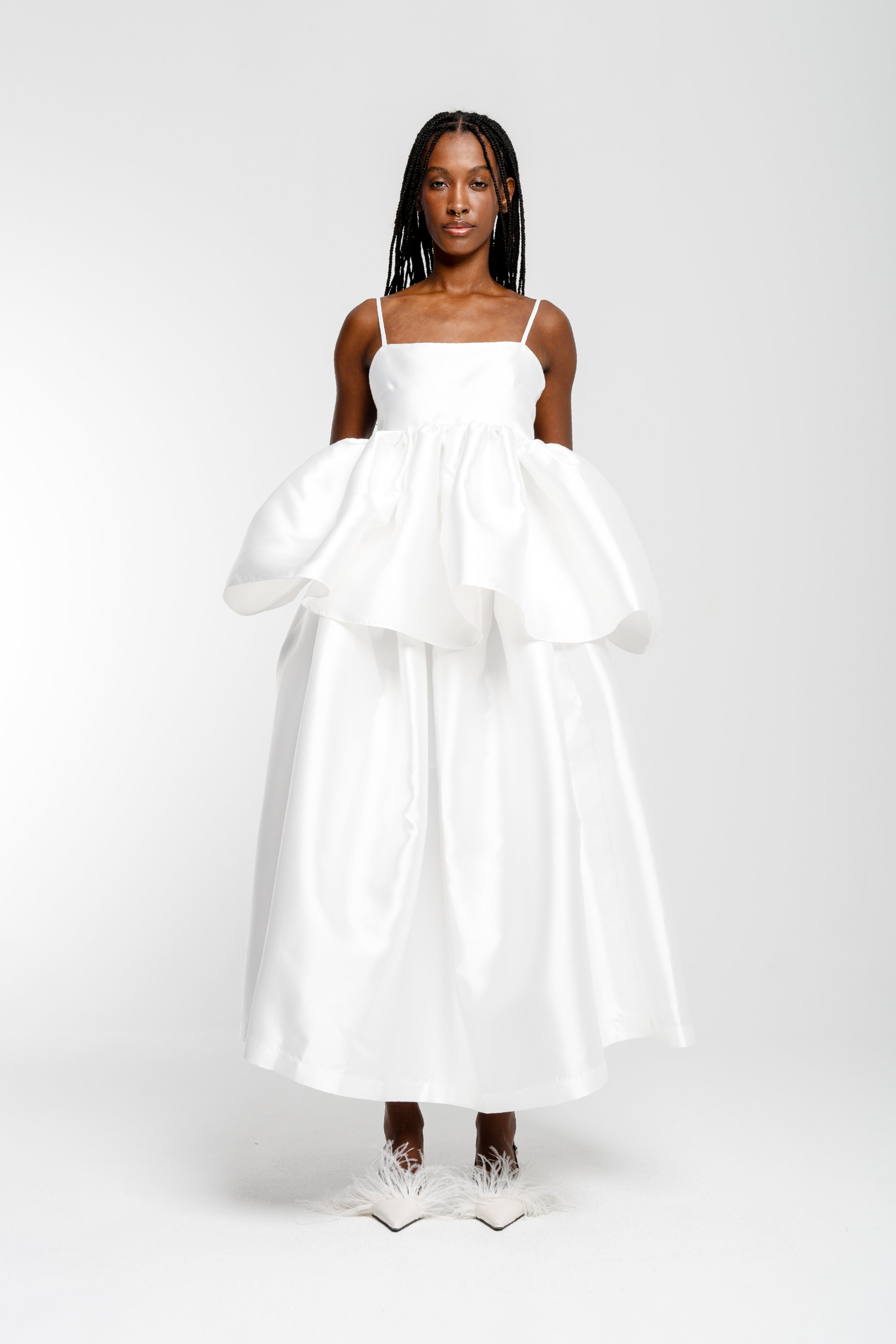 WHITE MIKADO  STRAPPY PUFF TOP