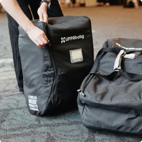 Zipping up travel bag
