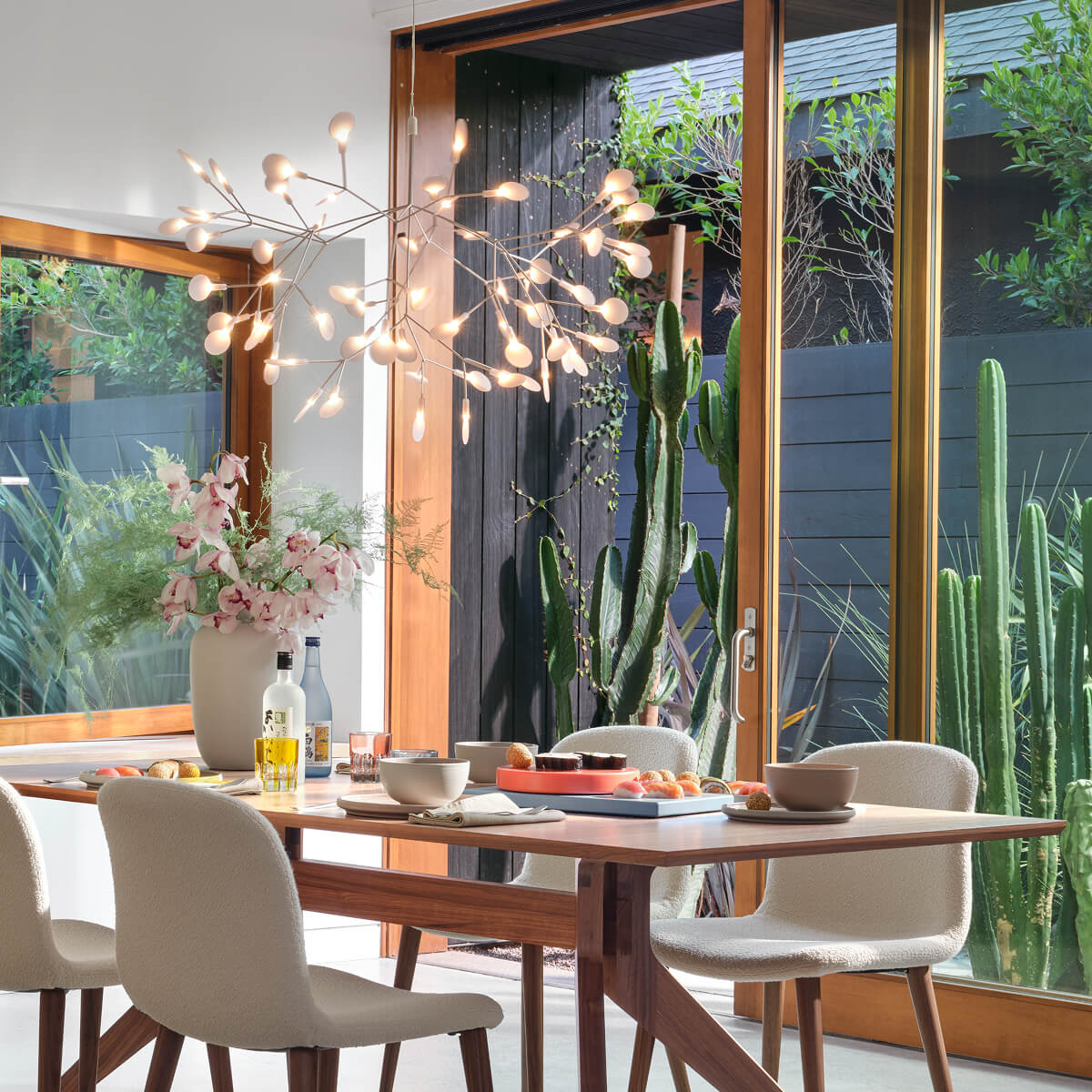Save on Moooi