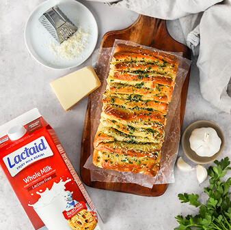 Garlic Herb Pull-Apart Bread