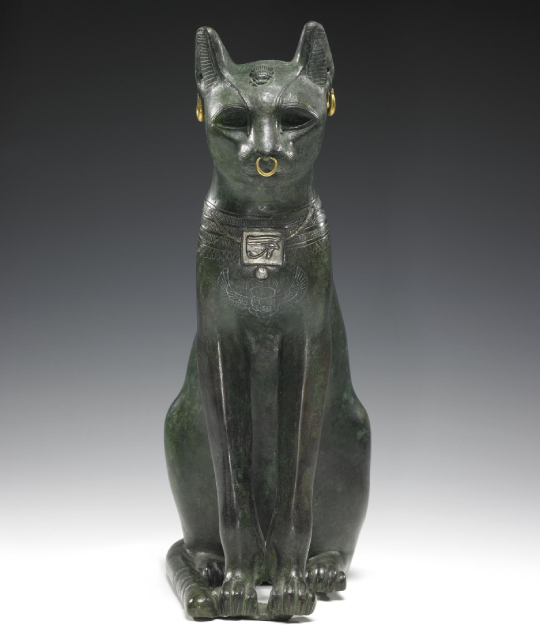 Bronze sculpture of the Gayer-Anderson cat. 