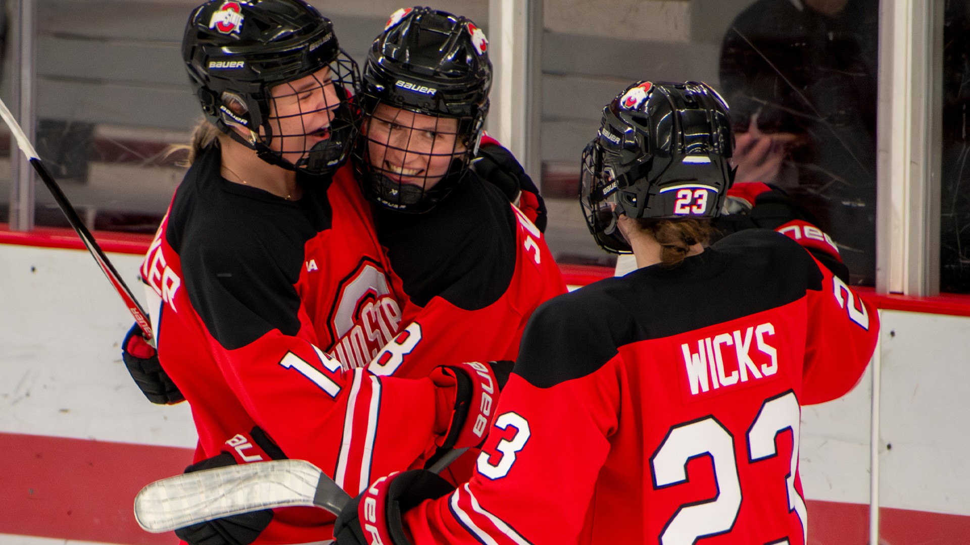 READ MORE | No. 2 Women's Hockey
