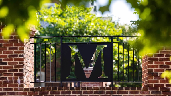M on gate
