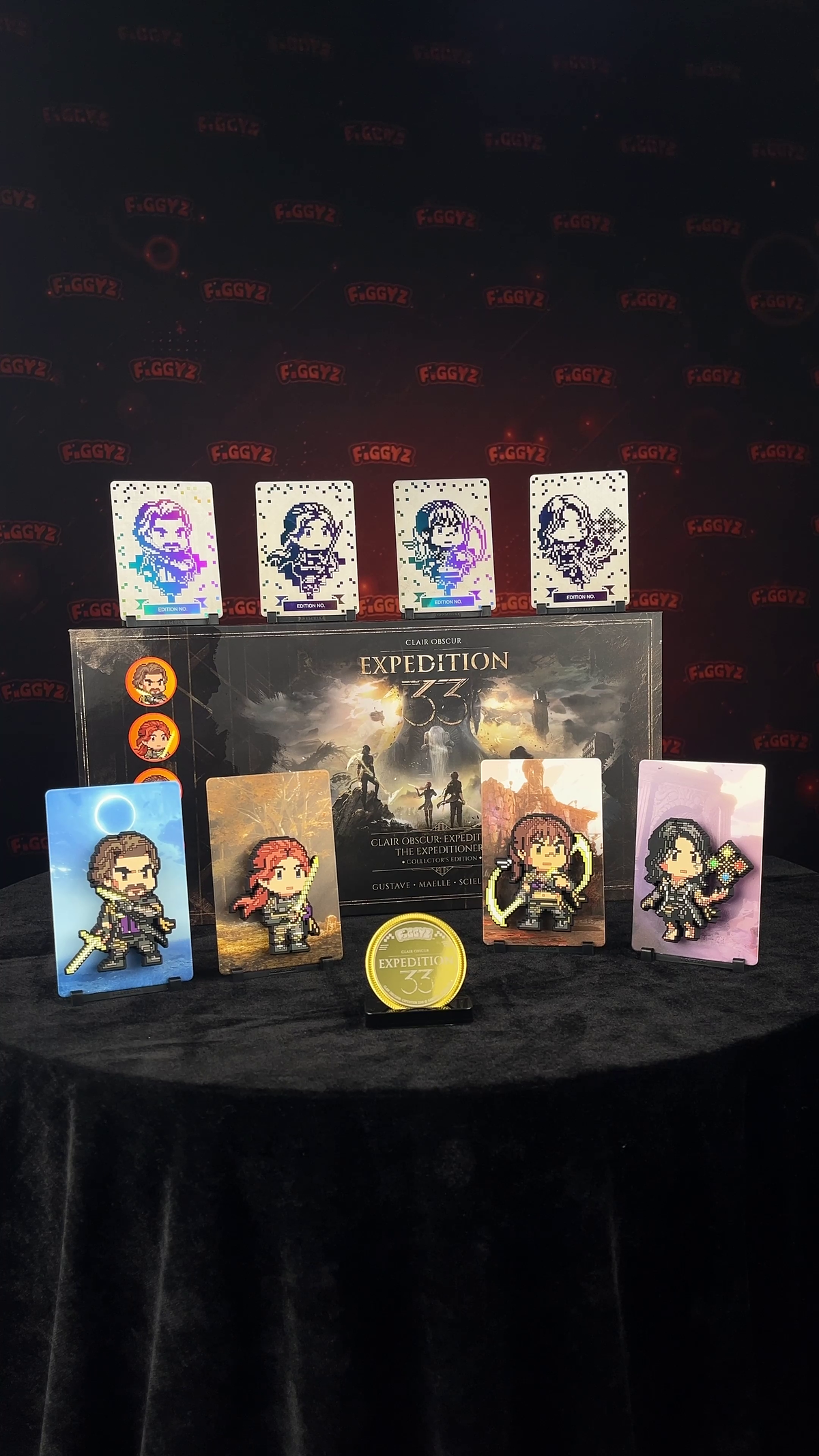 The Expeditioners Collector's Box Set: four figures, four holographic plates, commemorative coin
