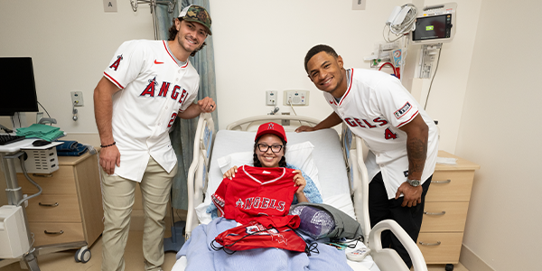 Bryce Teodosio and Christian Moore visit MemorialCare Miller Children's & Women's Hospital