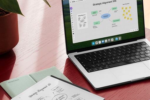 reMarkable Paper Pure with Laptop