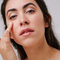 A Study Of 200,000+ People Found A Major Eye Disease Risk Factor