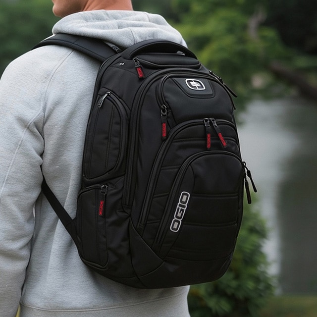 renegade r s s backpack in black