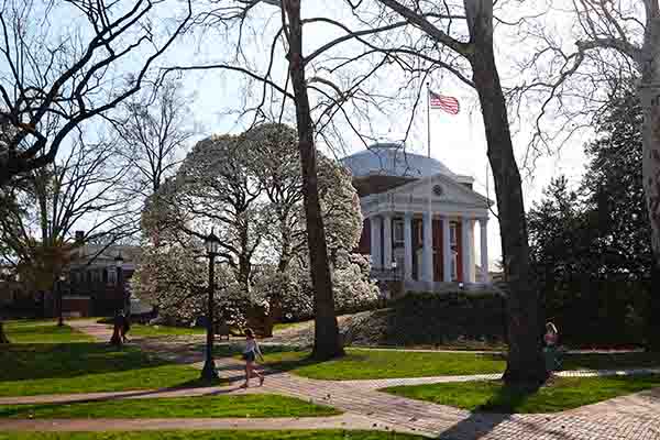 Jefferson Scholars Foundation rewards five UVA faculty members for teaching excellence