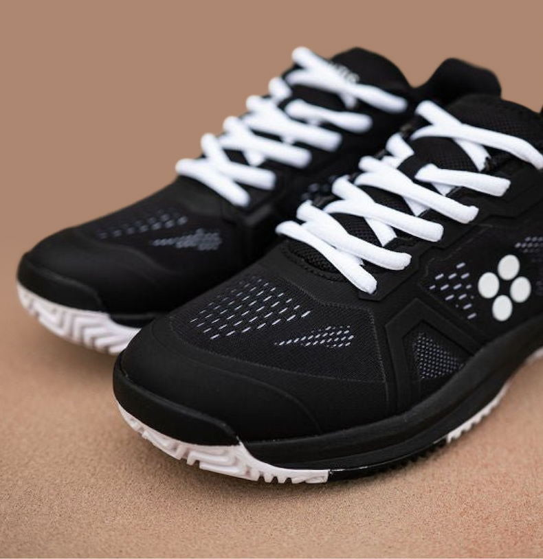 SHOP: Holbrook by Montis - Black