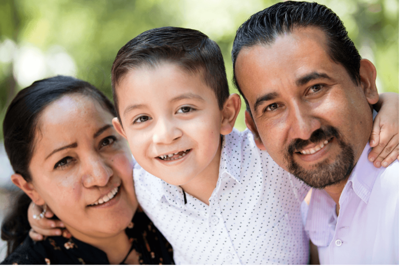 Smiling Gael and parents
