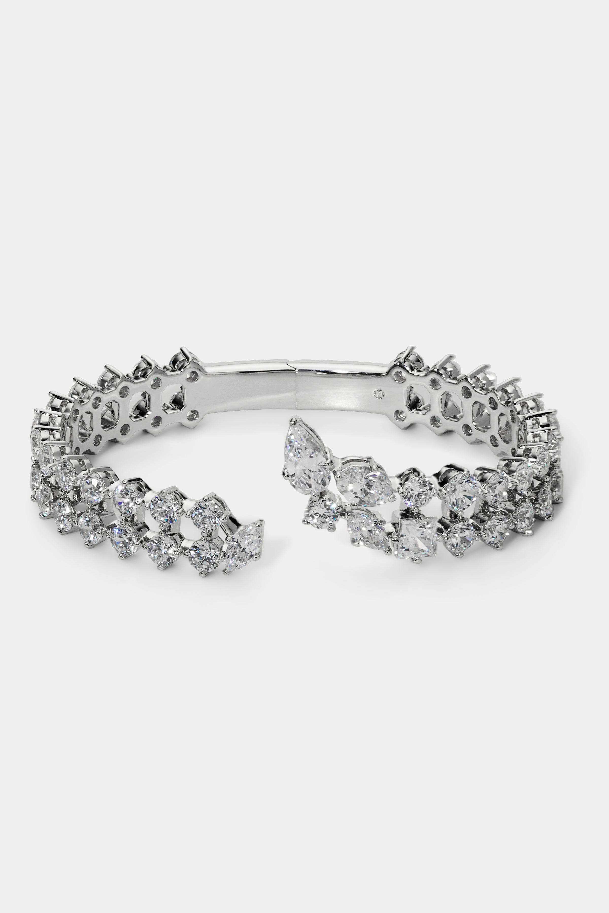 Image of RIVIERA BOTTOM HINGE BRACELET