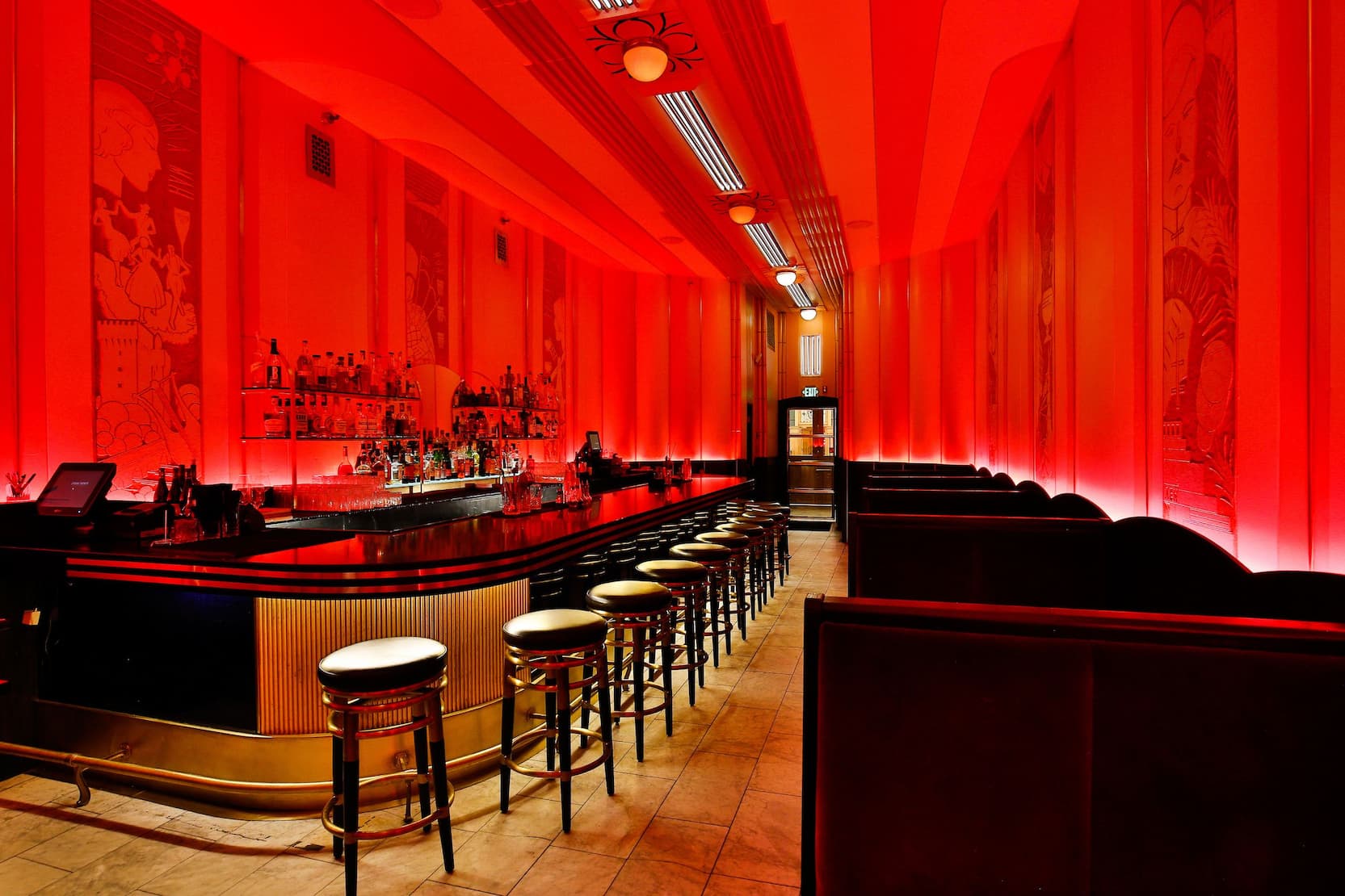 The Cruise Room Bar 