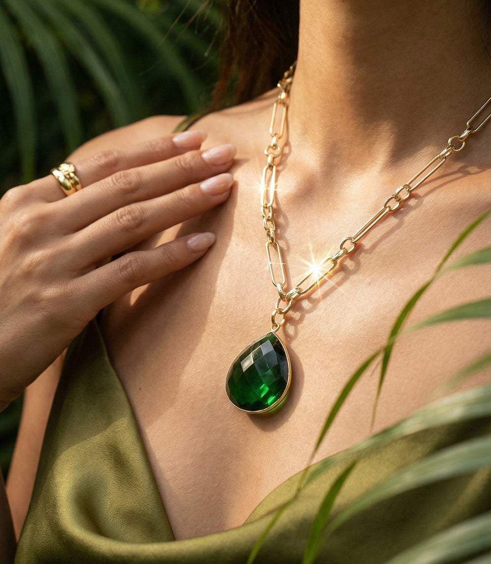 Image of Emerald Quartz Pendant Necklace