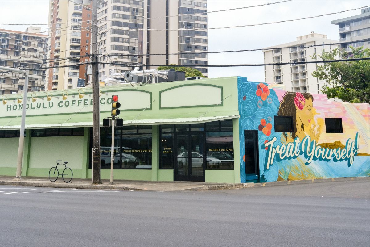IMAGE OF OUTSIDE OF BAKERY ON KING CAFE LOCATION