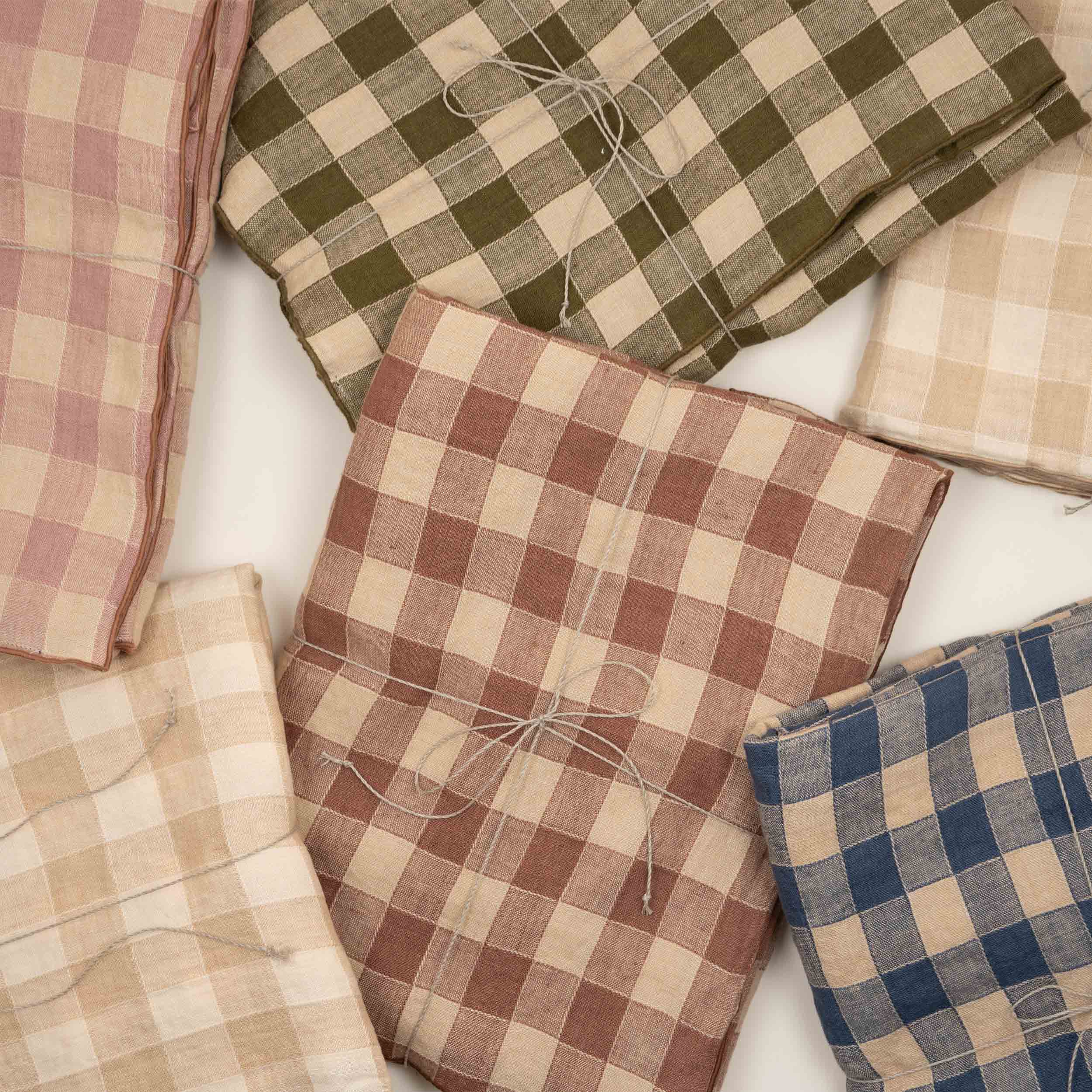 Image of French Linen Tablecloth in Gingham