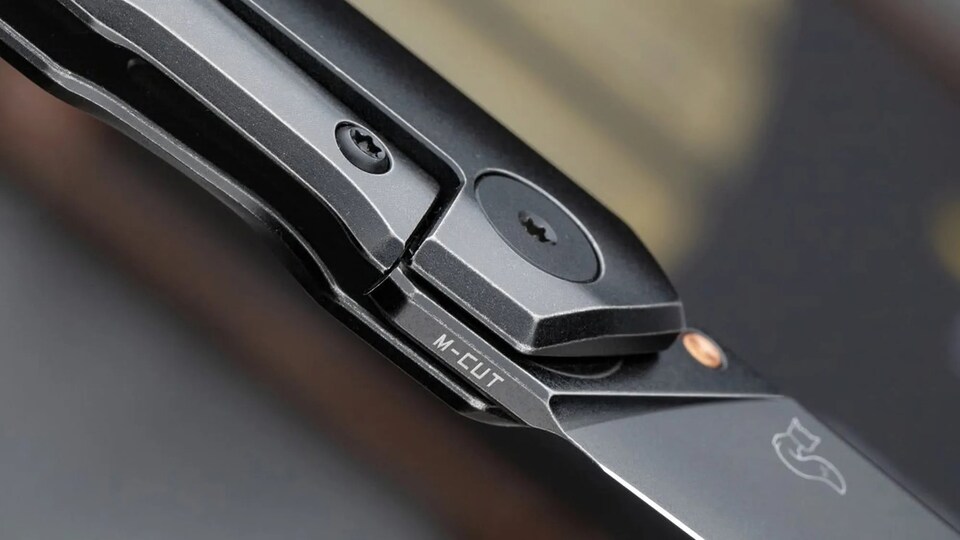 This Sleek Minimalist Knife Puts a Unique Spin on a Traditional Japanese Blade Shape