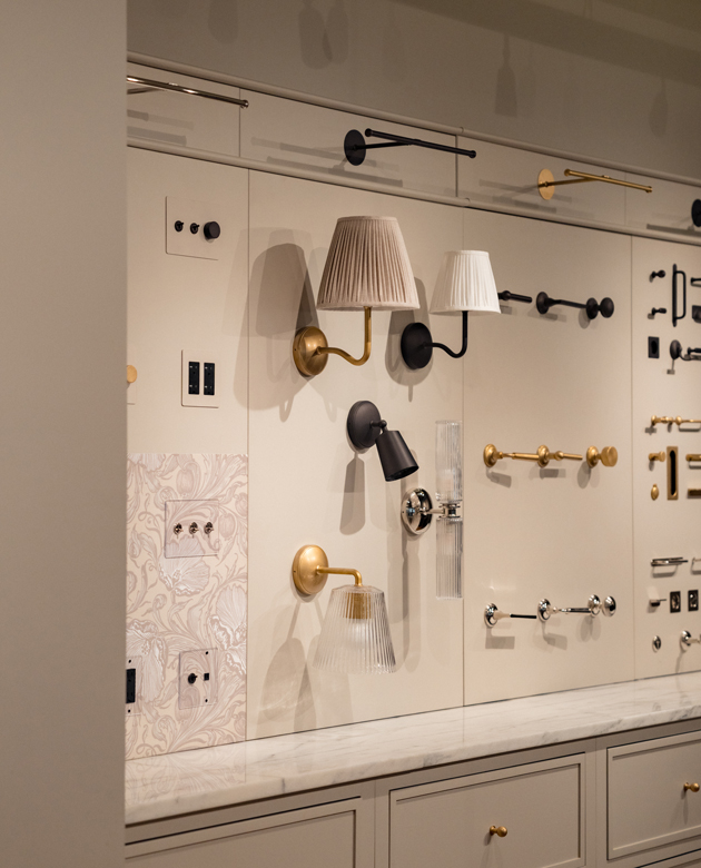 LA-SHOWROOM_REC_2_210px-x-260px