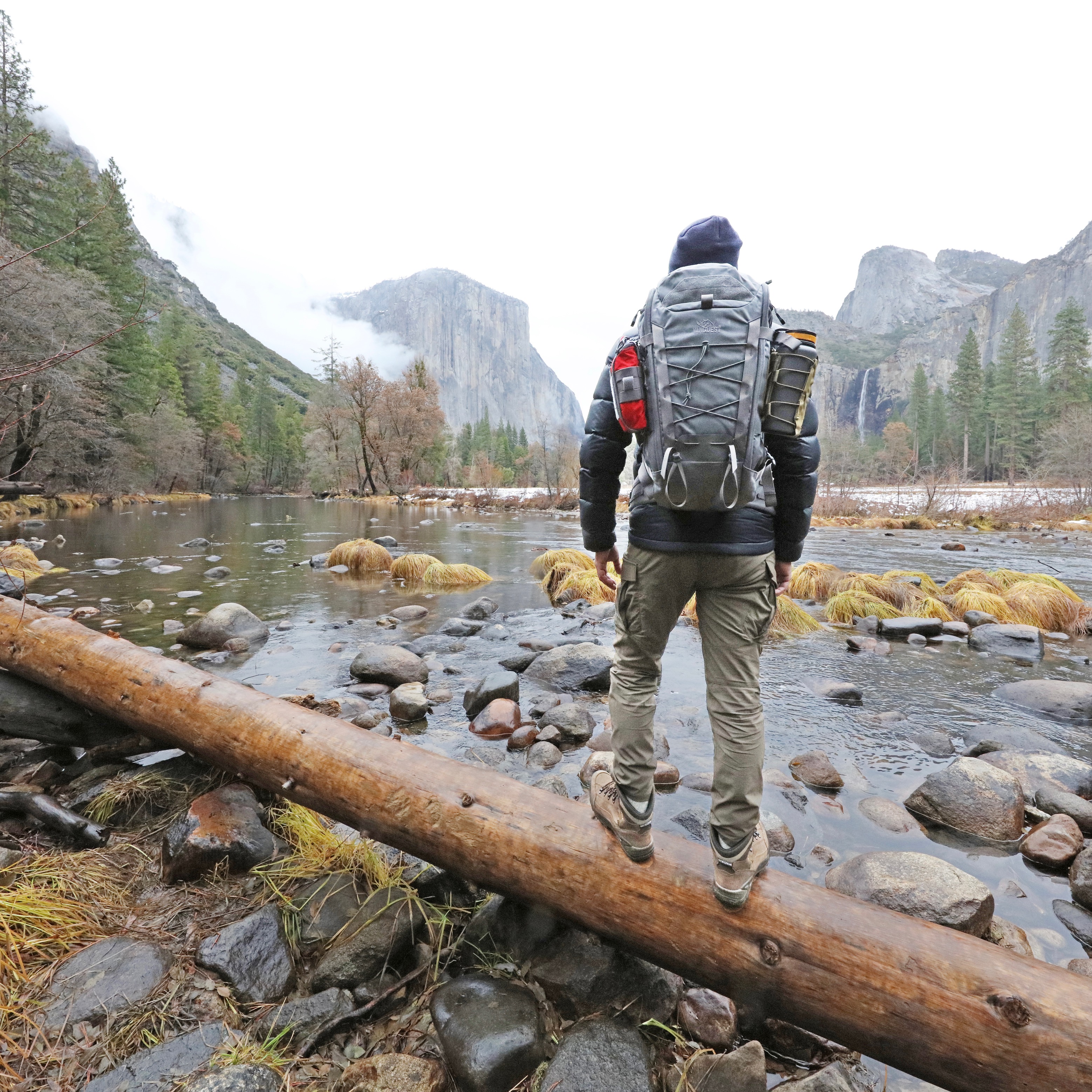 IBEX-26 backpack internal frame suspension keeps you balanced.