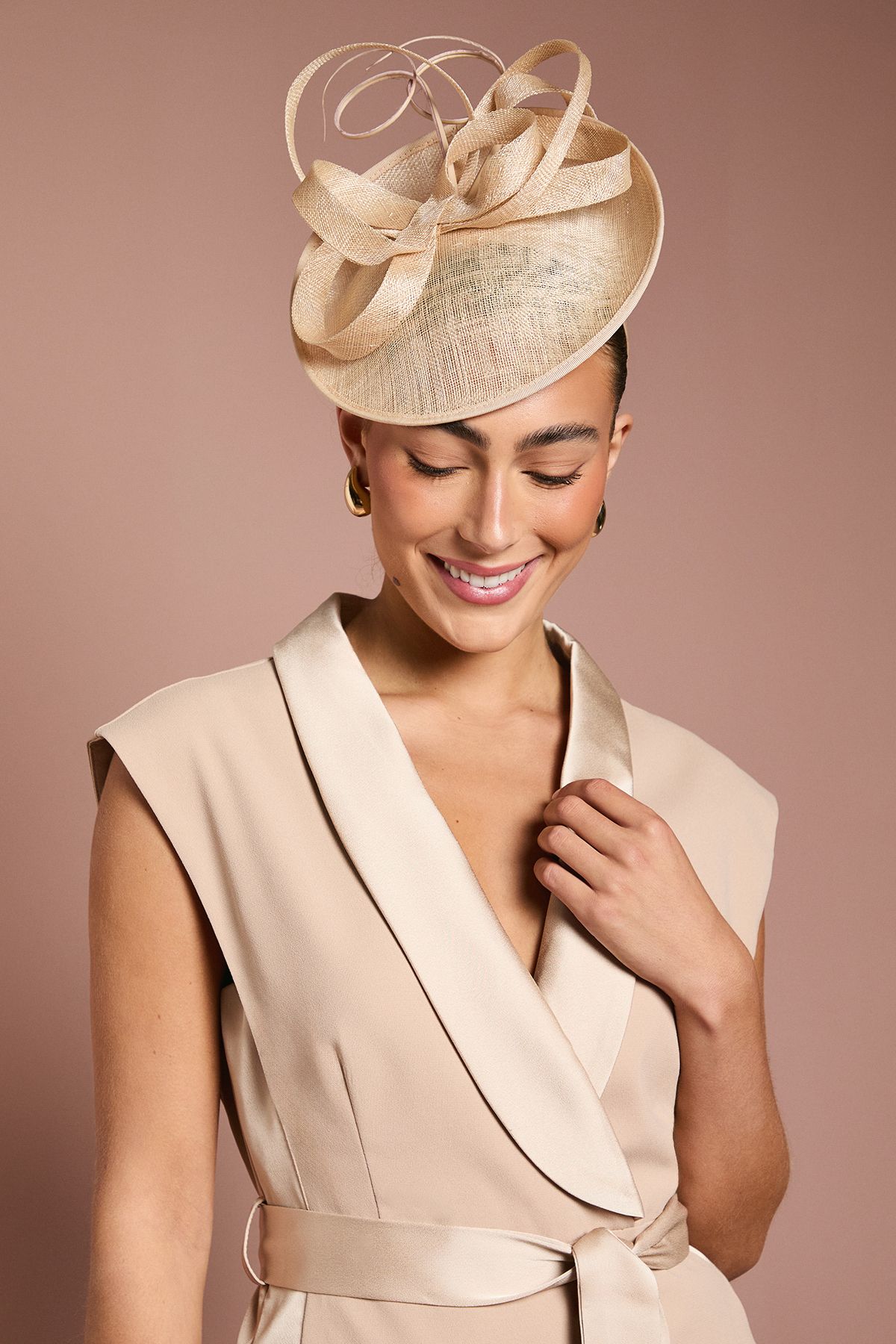 Side Facing Structured Fascinator