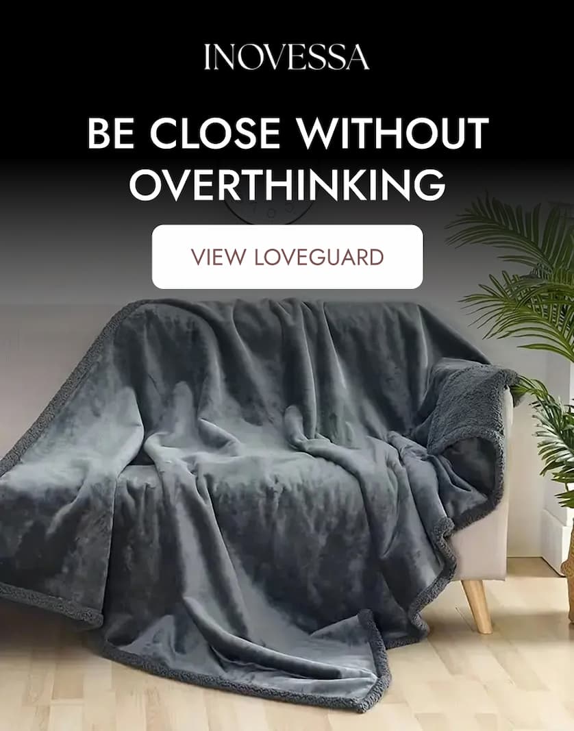 LoveGuard™   -   Waterproof   Couples   Blanket