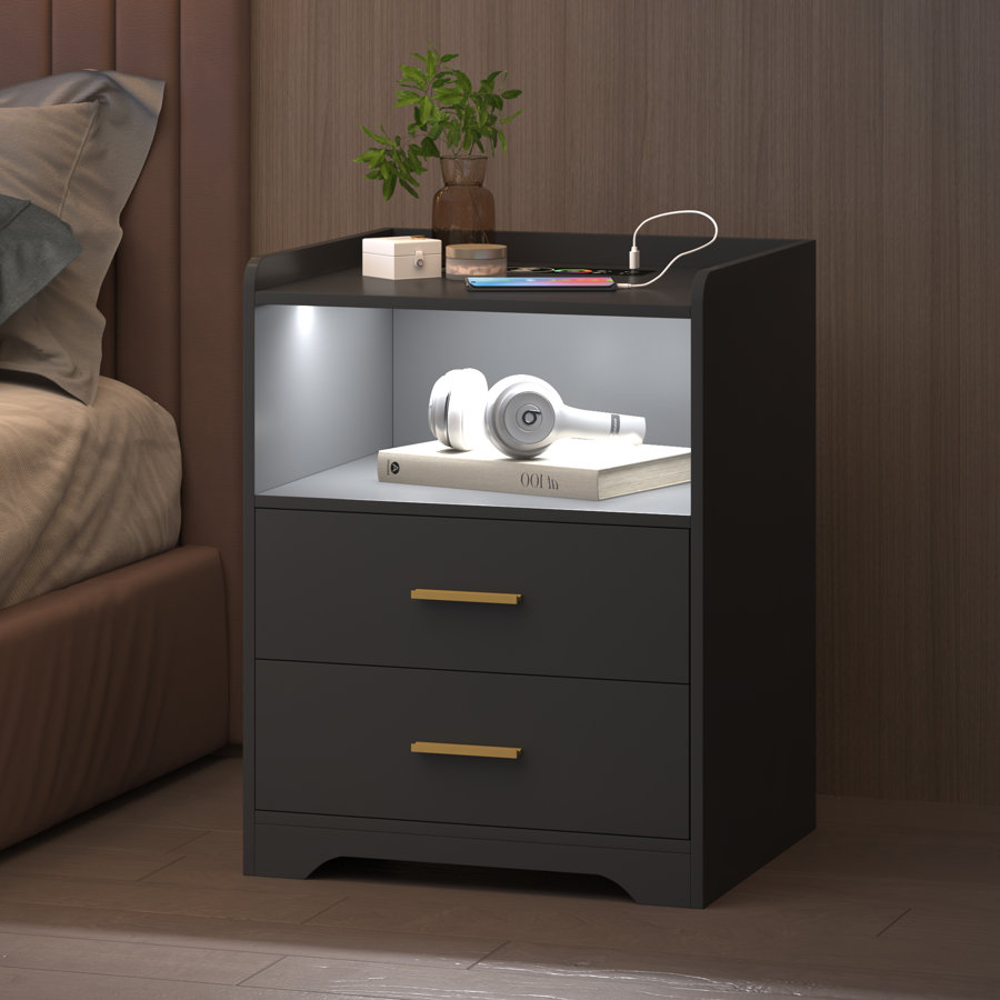 1 Bachelor's Chest with 2 drawers