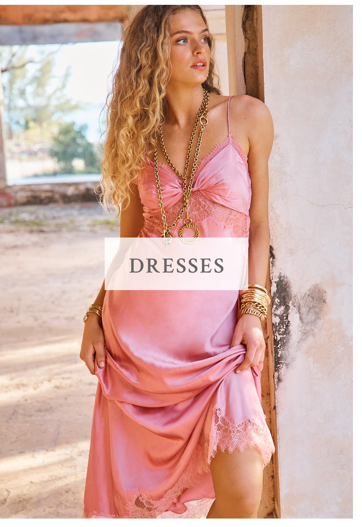<DRESSES>